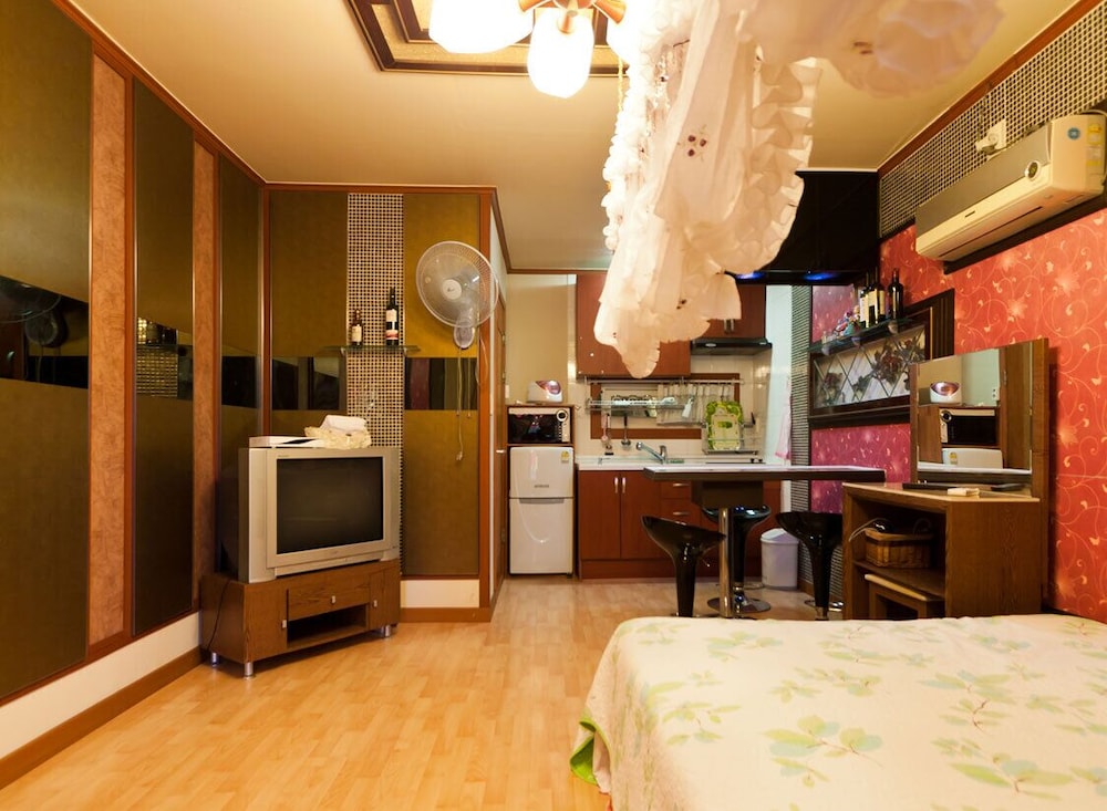 Room (Lilac) photo 3