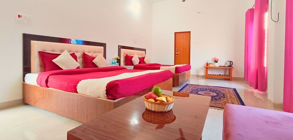 Family Room, City View
