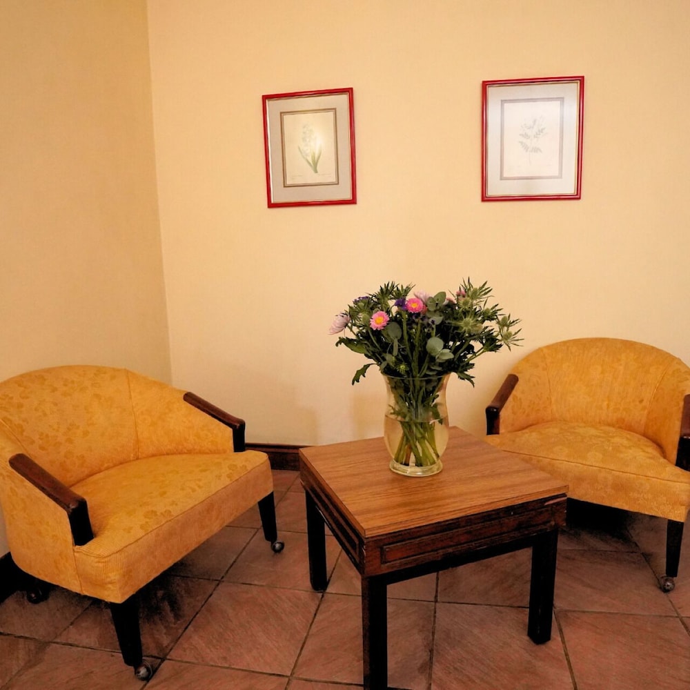 Classic Apartment - Photo 4