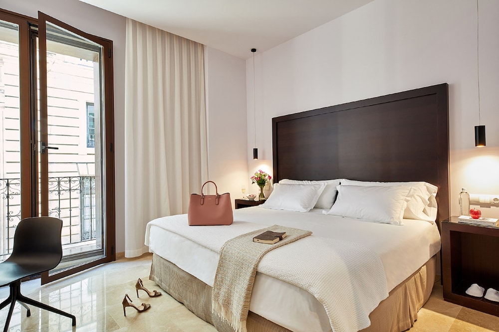 Standard Double Room - Photo 6
