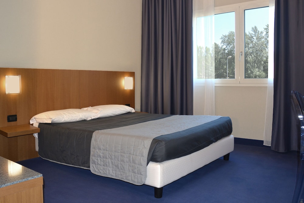 Basic Double Room