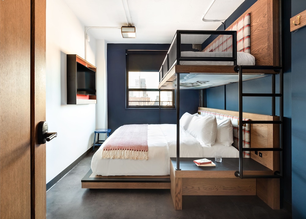 Standard Room, Multiple Beds (Bath down the hall)