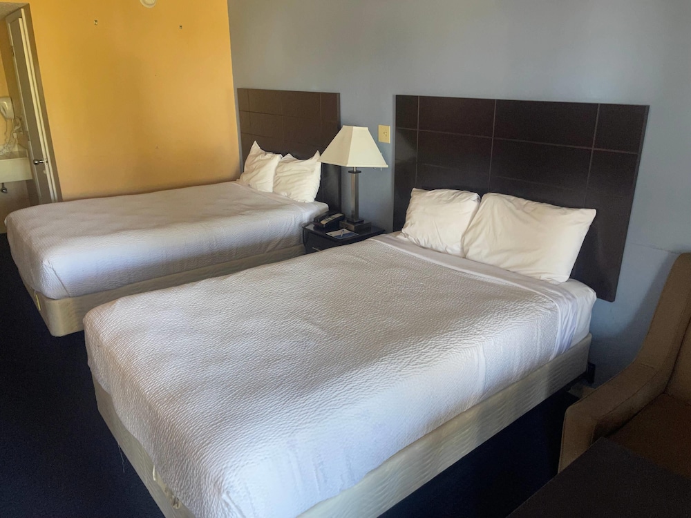 Standard Room, 2 Double Beds, Smoking