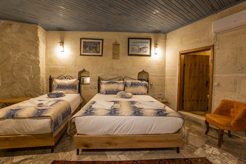 Family Triple Room photo 3