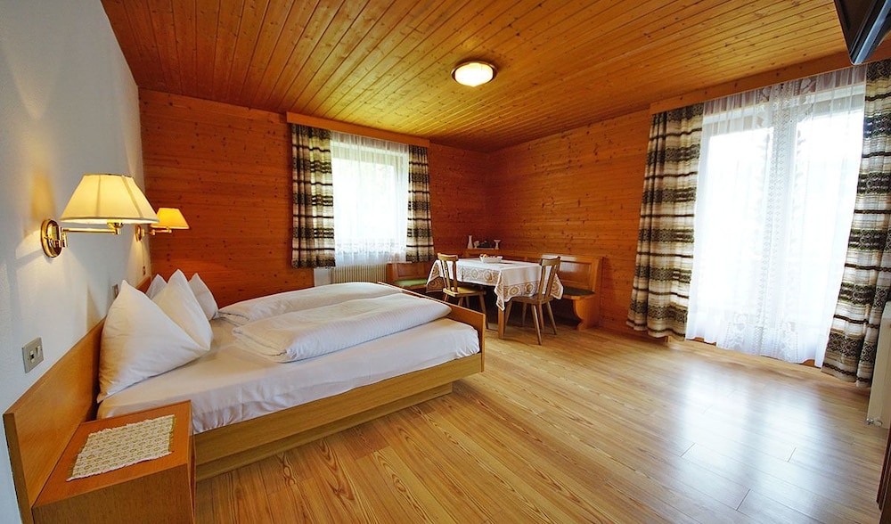 Basic Double Room photo 1