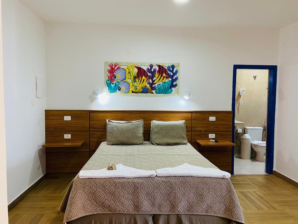 Standard Double Room, 1 King Bed photo 3