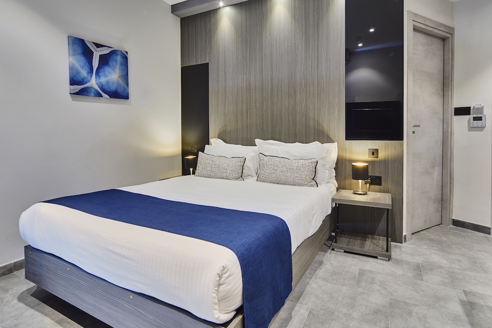 Deluxe Double or Twin Room, Balcony