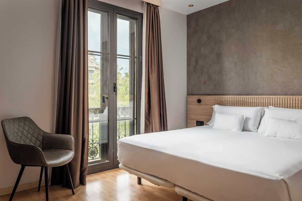 Double Room, Balcony, City View photo 3