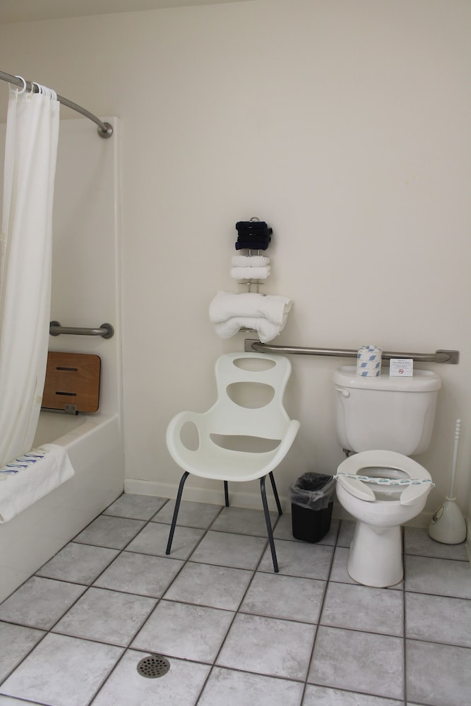Senior Single Room photo 3