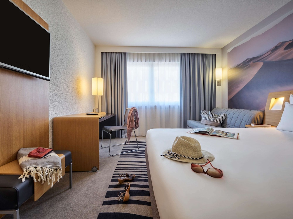 Standard Room, Multiple Beds - Photo 7
