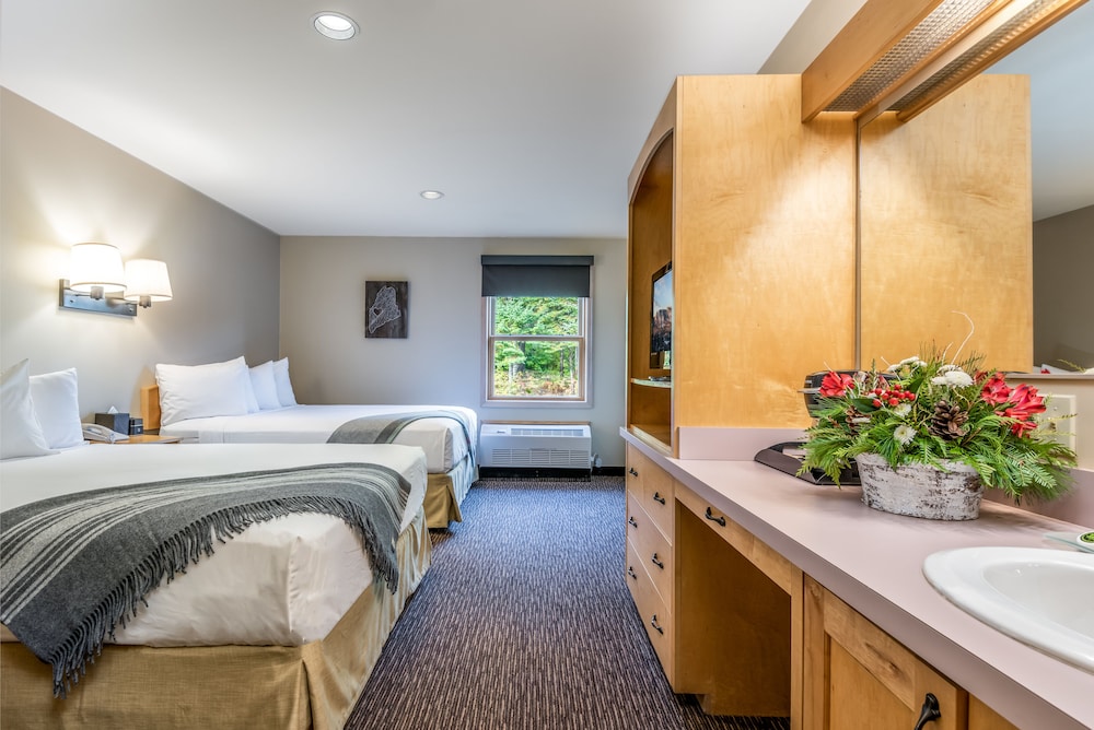 Standard Room, 2 Queen Beds photo 2