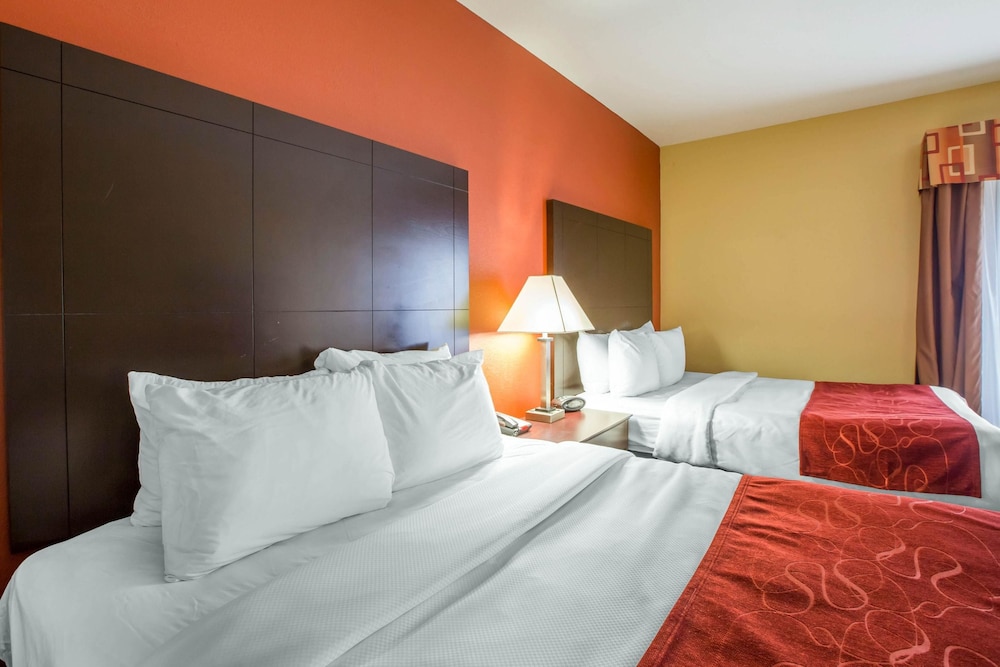 Suite, Multiple Beds, Accessible, Non Smoking photo 1