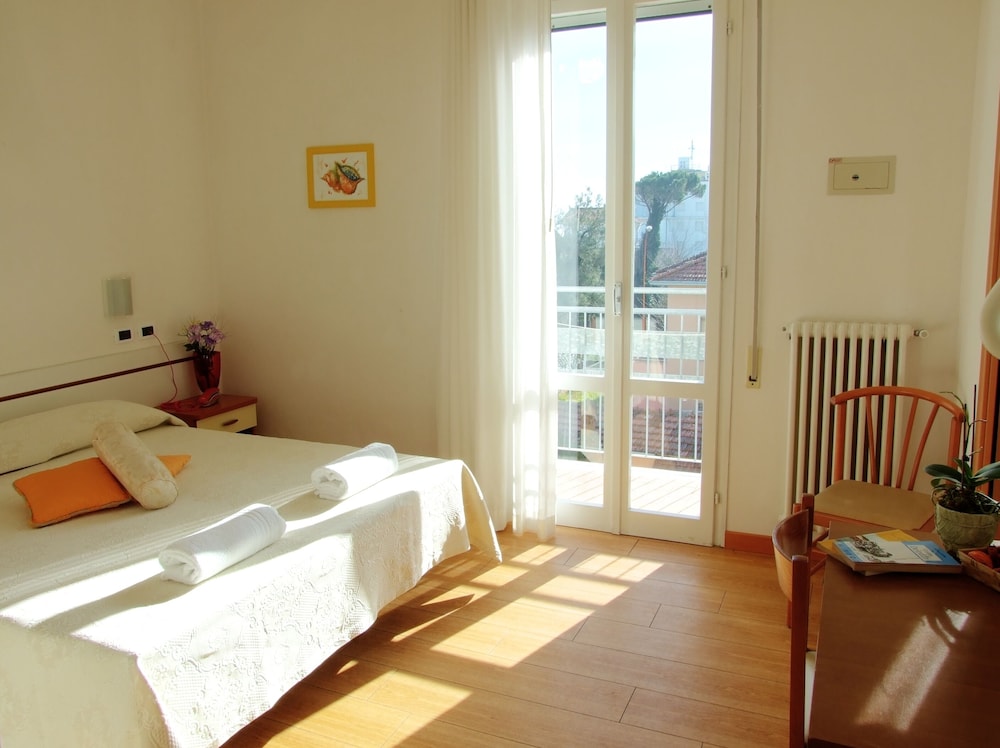 Classic Double or Twin Room photo 1