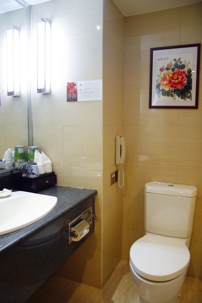 Landmark City View Double Room - Photo 4