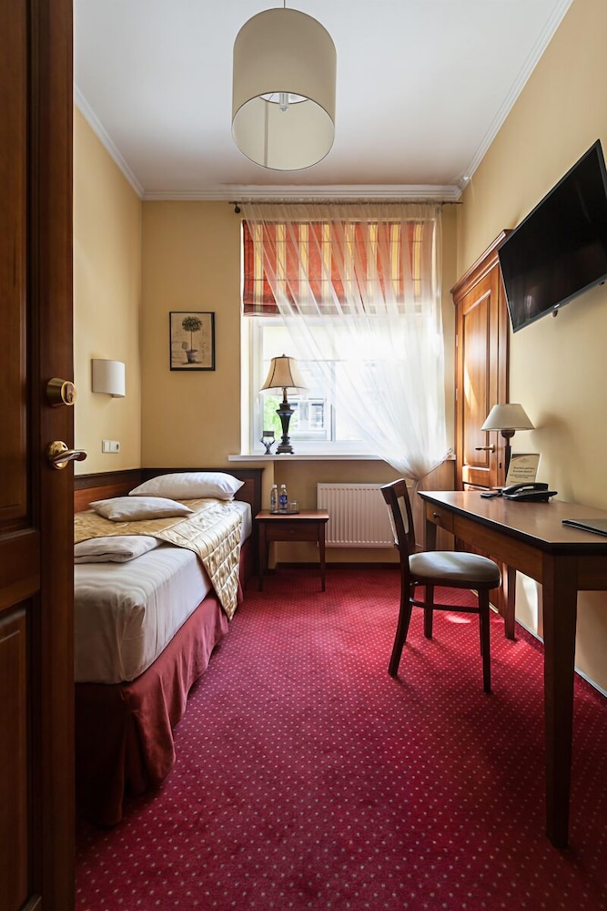 Economy Single Room, City View photo 1