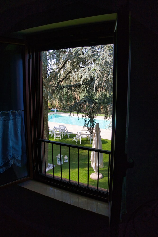 Quadruple Room - Photo 5