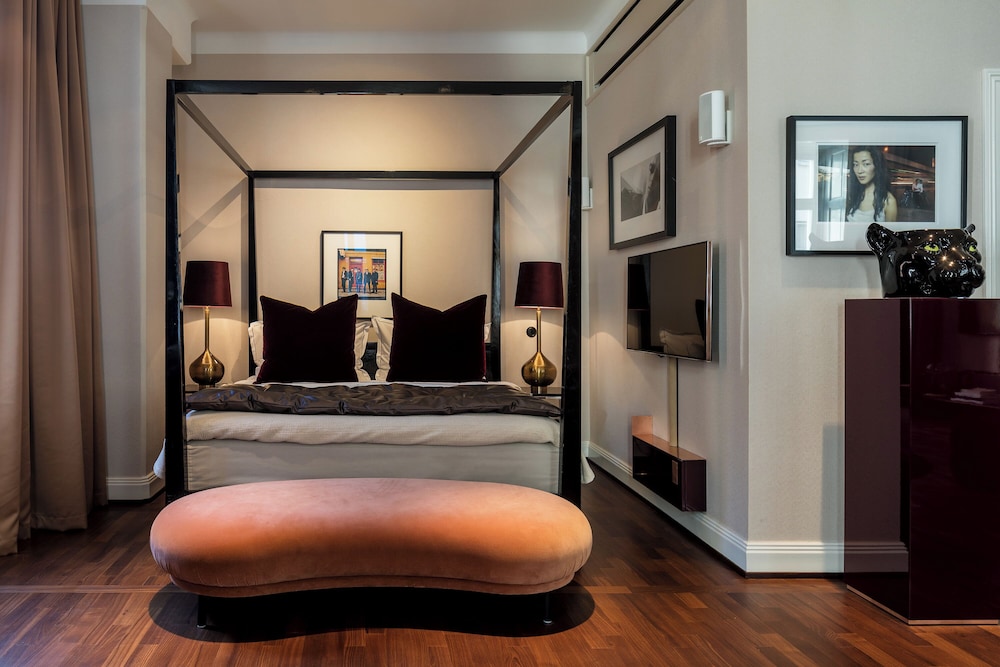 Large Street Room - Photo 1
