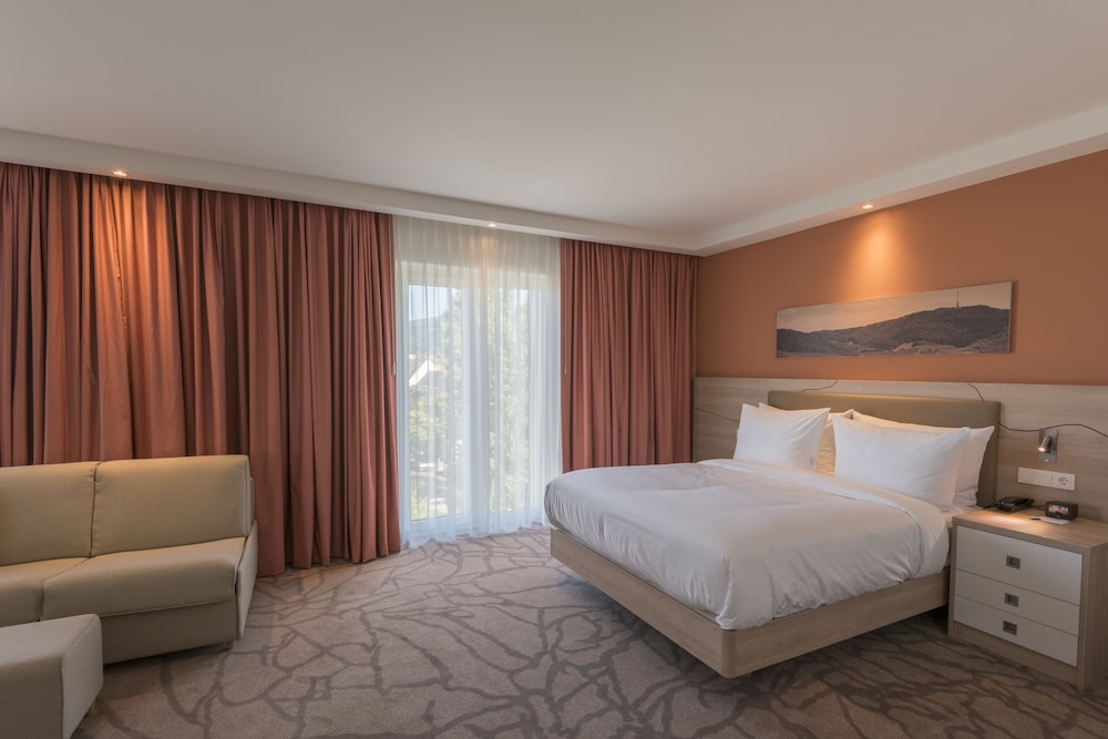 Family Room, 1 Queen Bed, Non Smoking