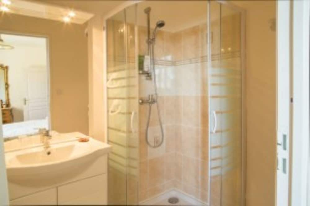 Double Room (Jaune) photo 2