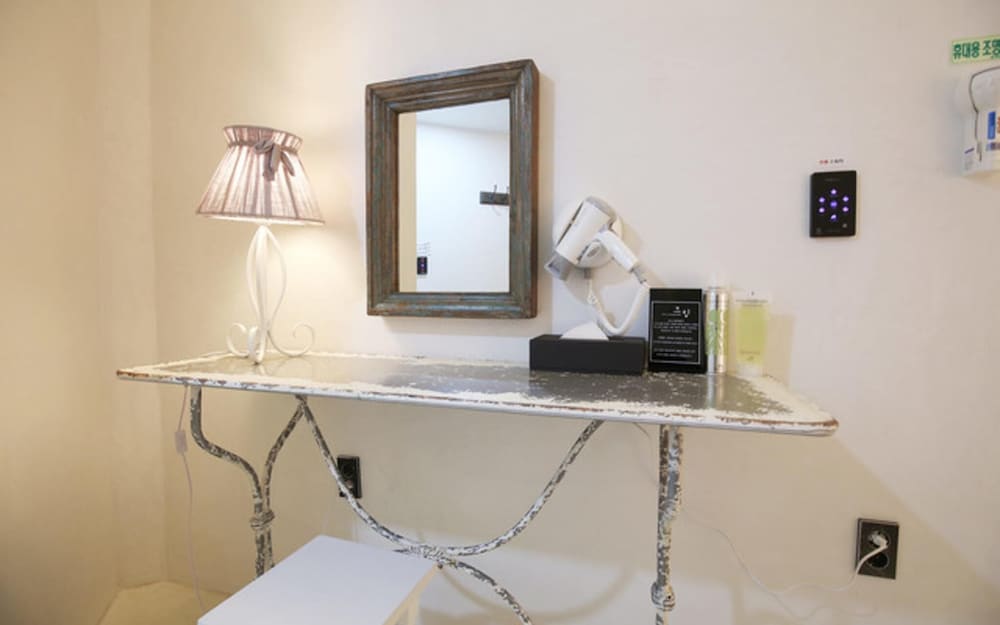 Room (VIP) - Photo 10