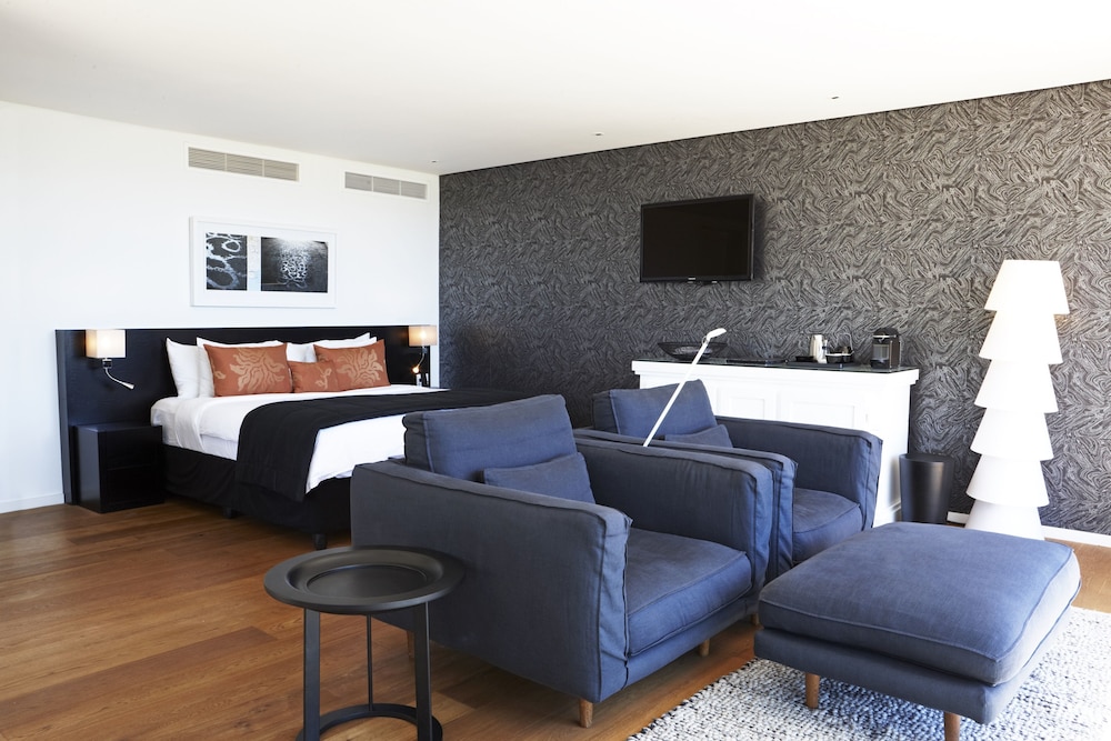 Deluxe Room - Photo 3