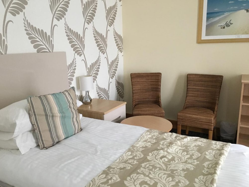 Standard Twin Room, 2 Twin Beds - Photo 1