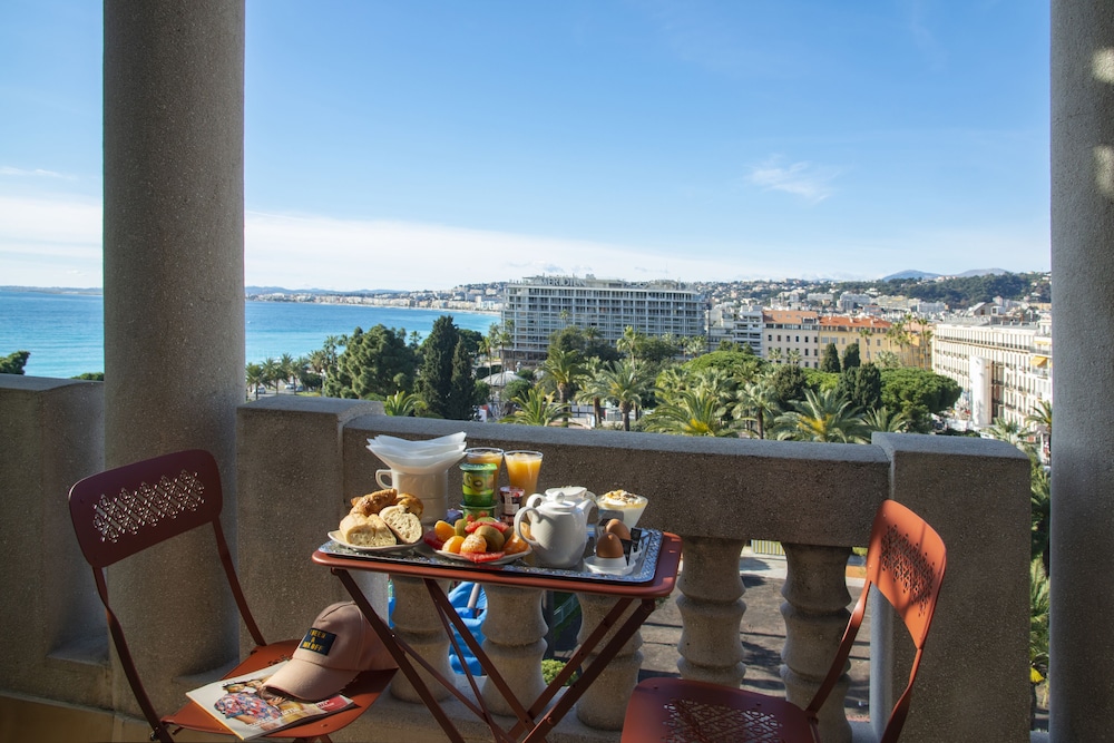Room, Balcony, Sea View (Privilege) thumbnail 5