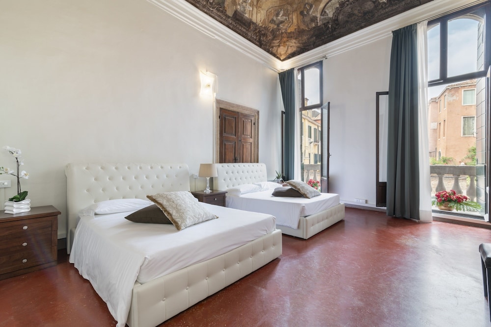 Superior Apartment, 2 Bedrooms, Canal View (Riva 3 Check-in online) photo 1