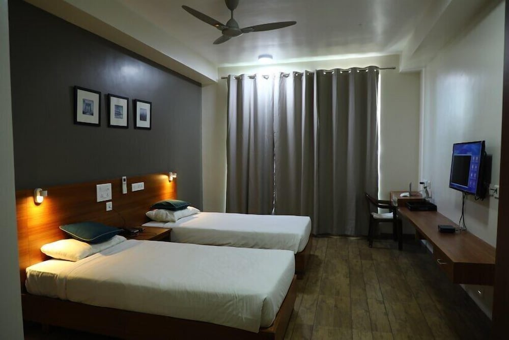Deluxe Room - Photo 2