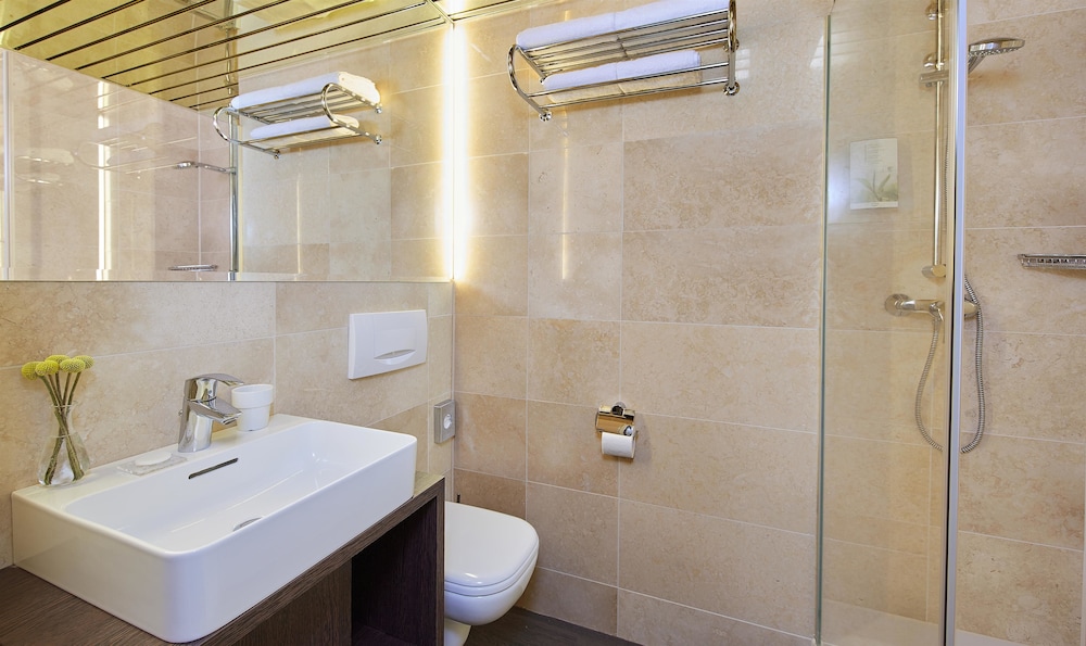 Business Duplex - Photo 11
