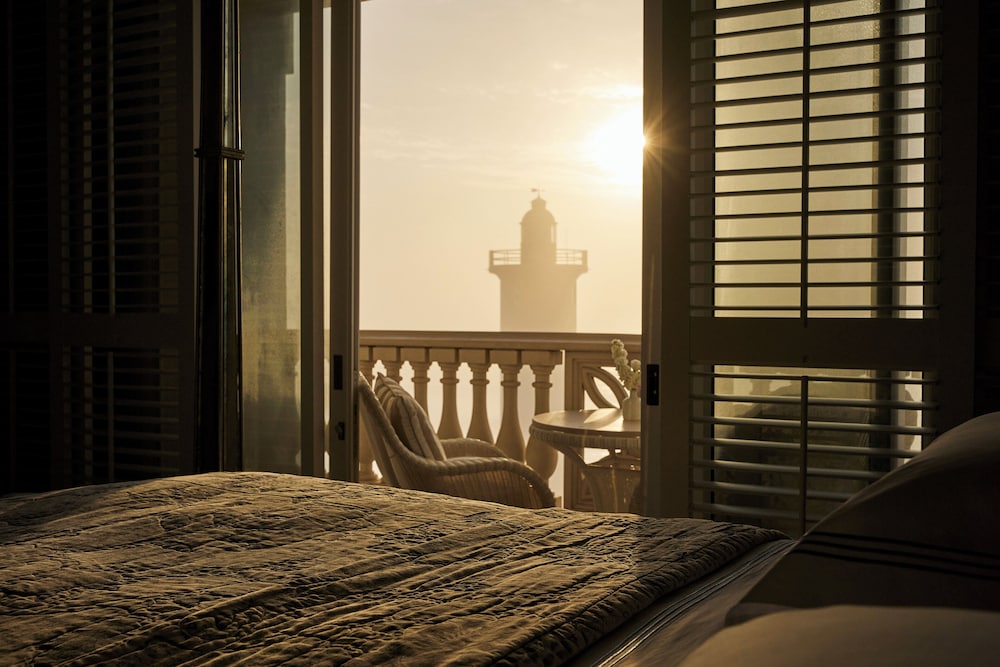 Luxury Sea Facing Suite - Photo 21