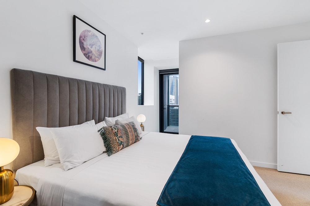 2 Bedroom 1 Bathroom Apartment - Photo 15