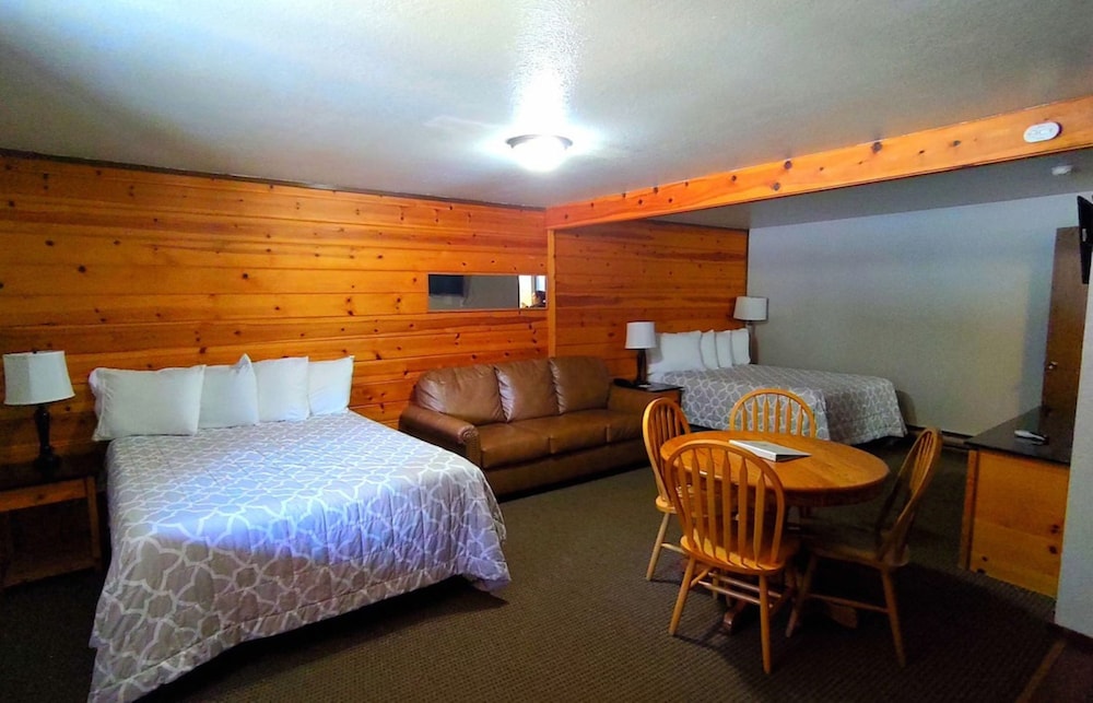 Deluxe Room, 1 Queen Bed photo 3