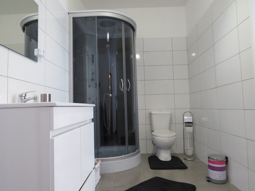 Design Studio Suite, 1 Bedroom, Kitchenette, Slope Side photo 2