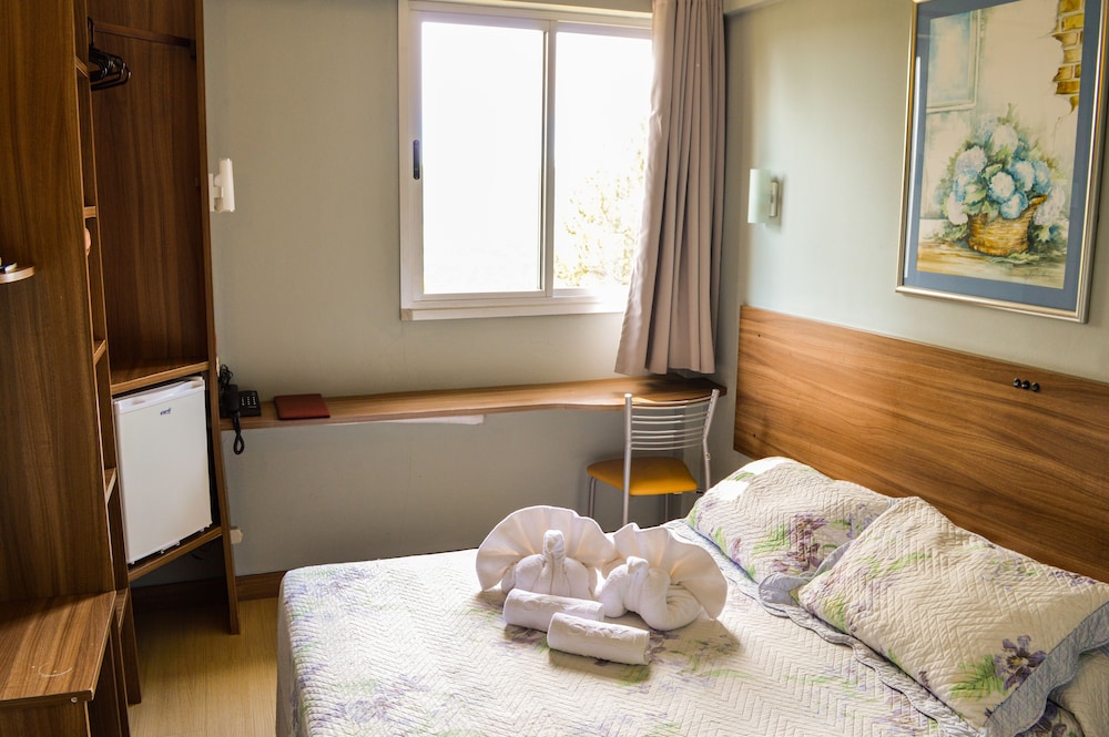Deluxe Double or Twin Room photo 1