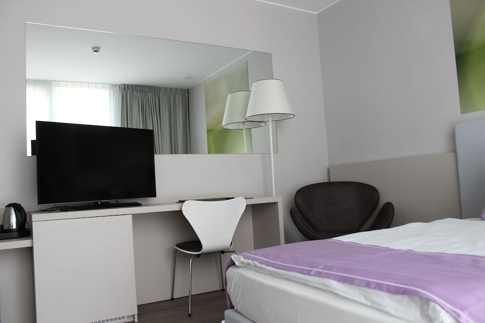 Modern Single Room photo 3