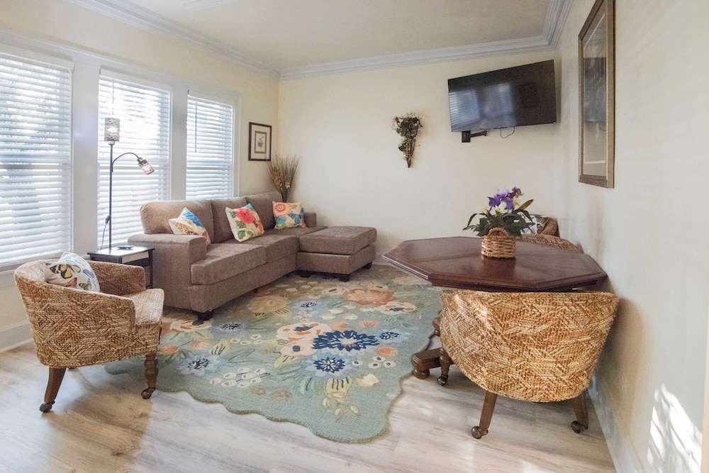 Apartment, Multiple Beds, Kitchen (Mariposa Coral)
