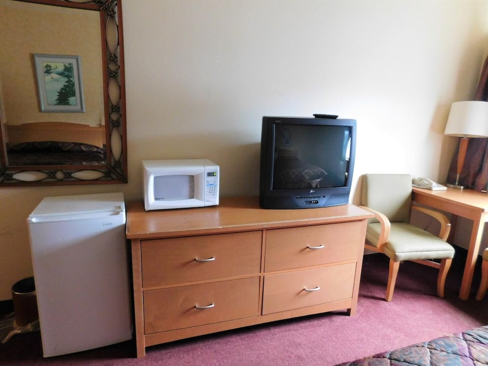 Deluxe Room, 2 Queen Beds photo 3