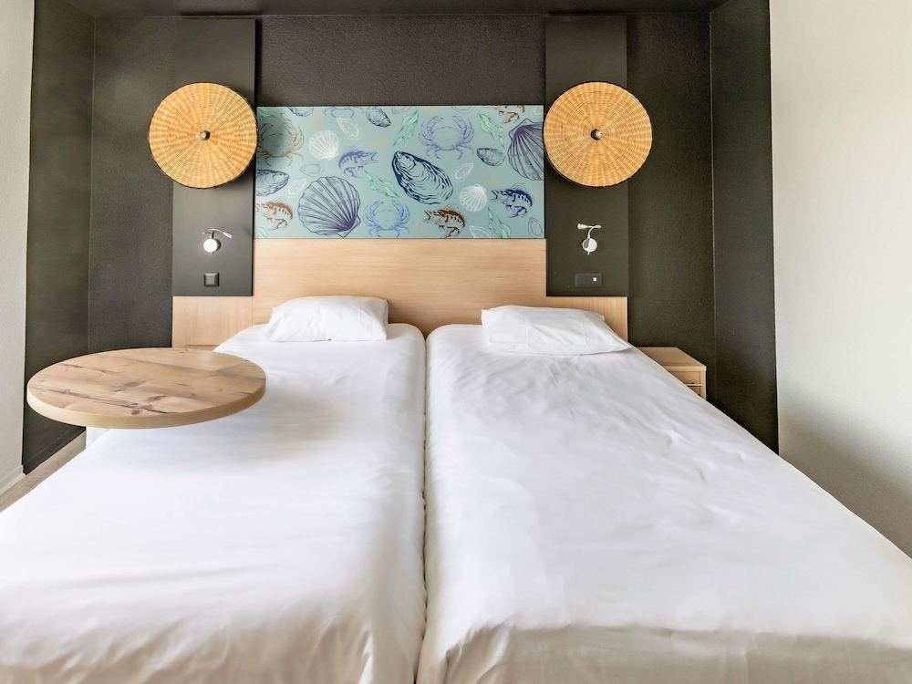 Standard Room, 2 Twin Beds - Photo 1
