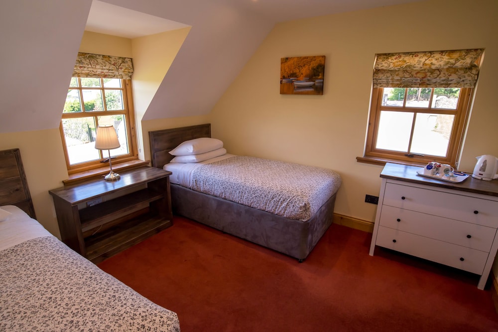 Twin Room, 2 Twin Beds photo 2