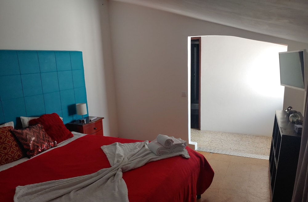 Appartement Tradition, 1 très grand lit, cheminée, vue océan