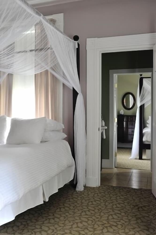 Superior Suite, 2 Queen Beds photo 1