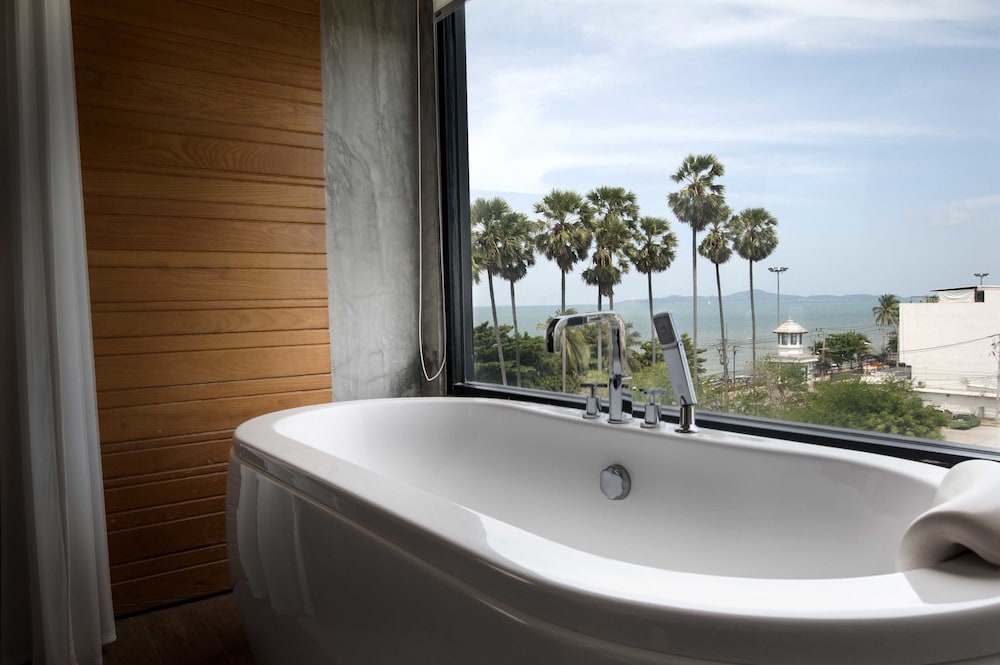 Executive Double Room - Photo 10