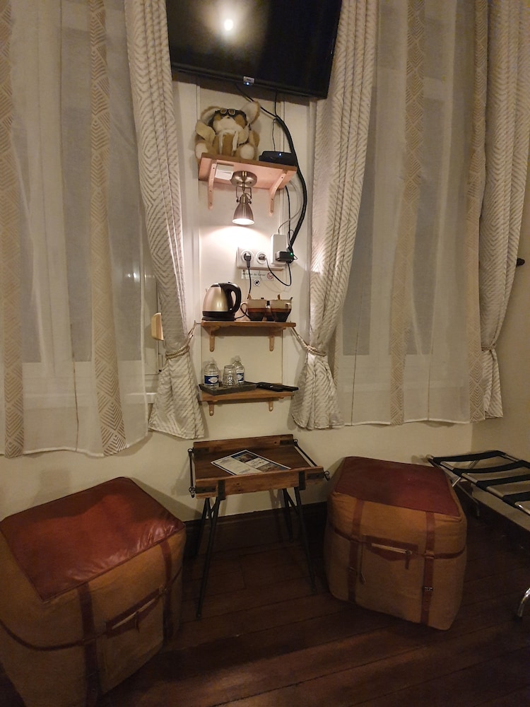 Classic Double or Twin Room, Connecting Rooms, Courtyard View photo 3