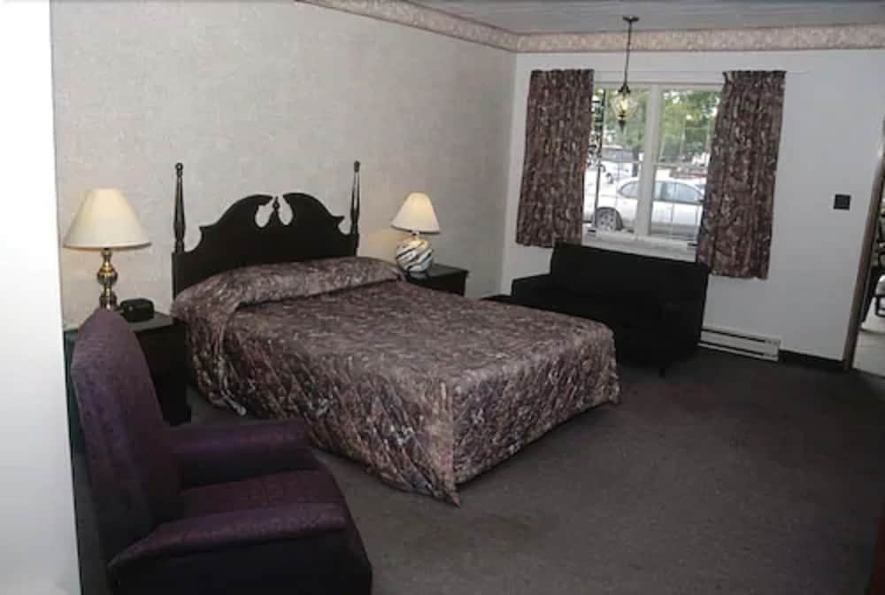 Standard Room, 1 Queen Bed, Smoking photo 1