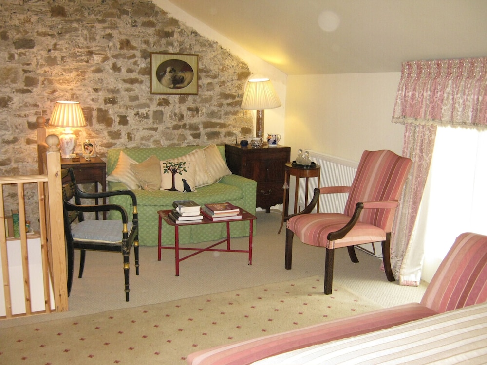 Double Room, Ensuite (The Pink Room) photo 3