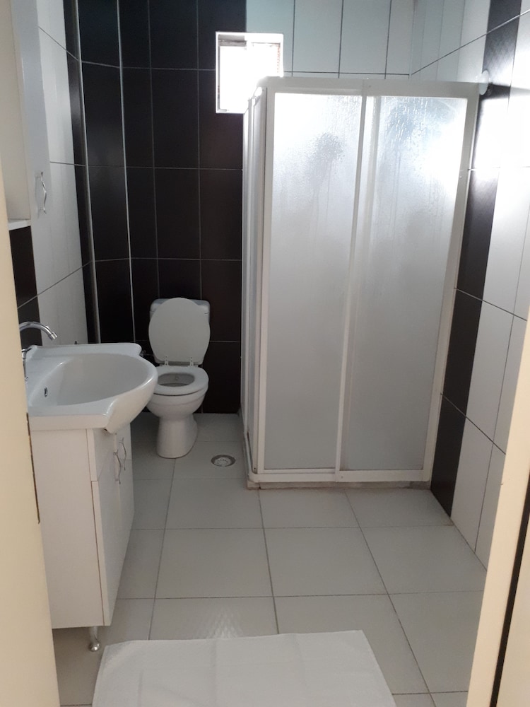 Family Room, 1 Bedroom photo 2