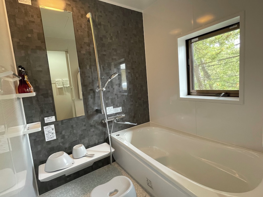 Executive Suite - Photo 3