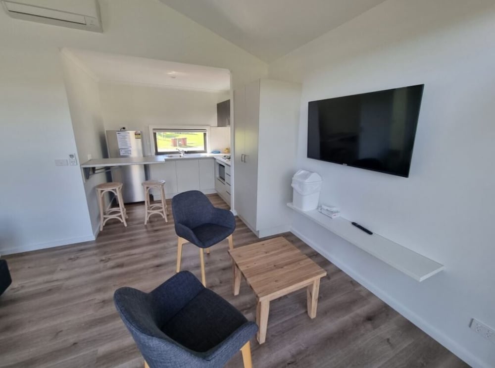 Comfort Cabin, Balcony, River View photo 3