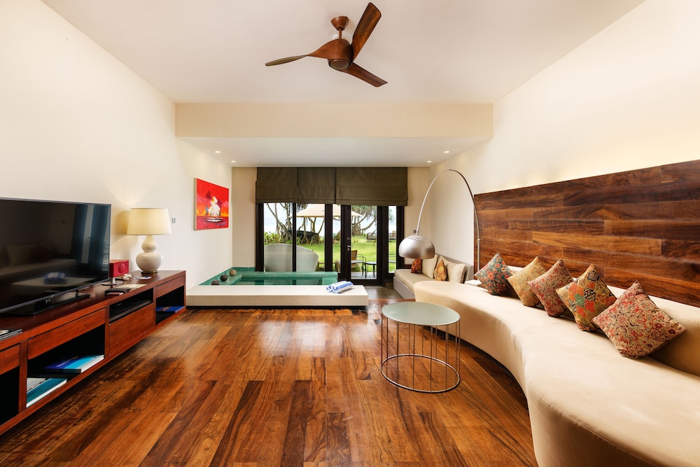 Ocean Loft Suite